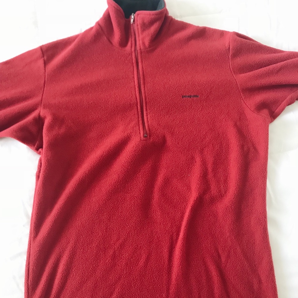 Red Patagonia Pullover